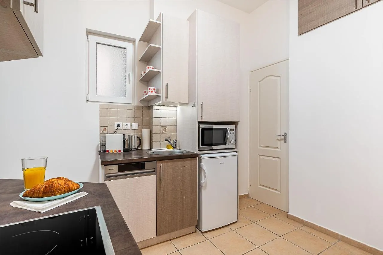 Budapest Then & Now Apartment 0*,
