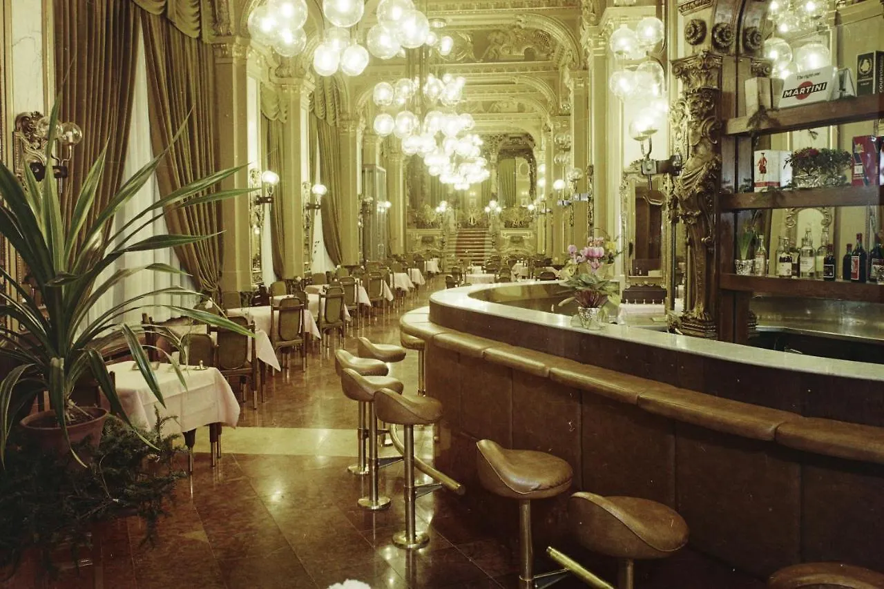Budapest Then & Now Apartment